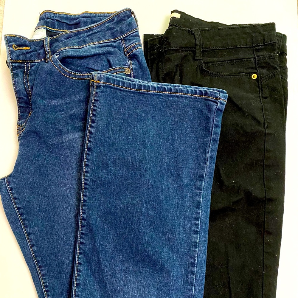 Bundle of 2 Jeans